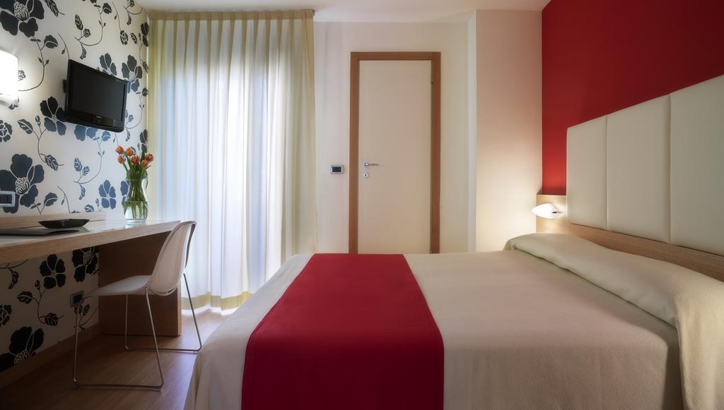 Acasamia Welchome Hotel Ріміні Екстер'єр фото